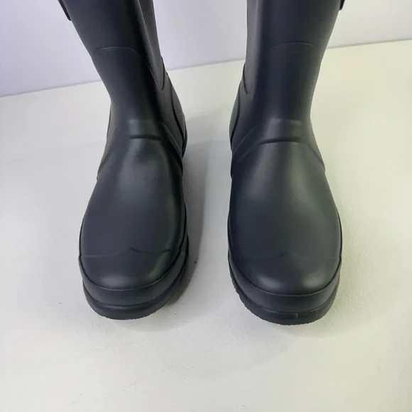 Short Hunter Boots with back zipper size 8 EUC - Picture 3 of 8